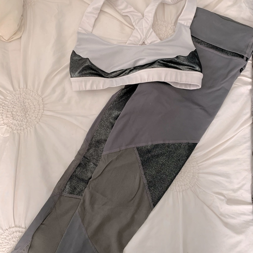 Sports bra and workout leggings set